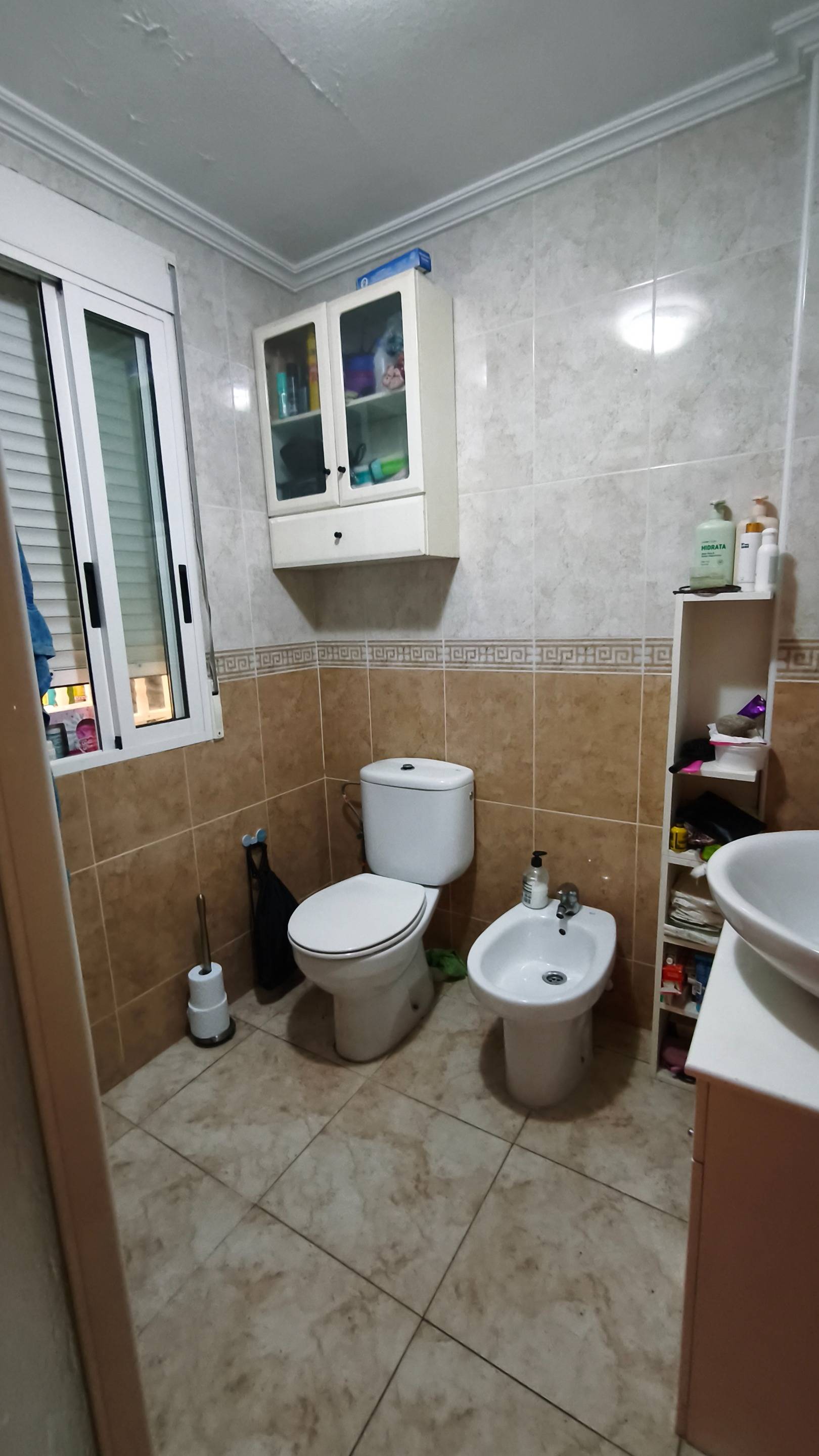 For sale - 4 Bedroom 2 Bathroom Apartment in Torrevieja - Estacion De Autobuses  - Alicante