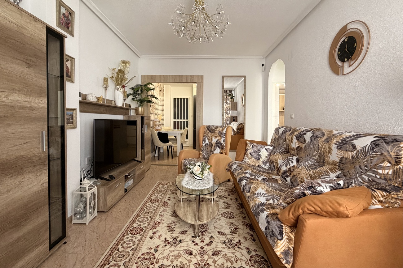 For sale - 2 Bedroom 1 Bathroom Apartment in Torrevieja - Urb. Calas Blancas III  - Alicante