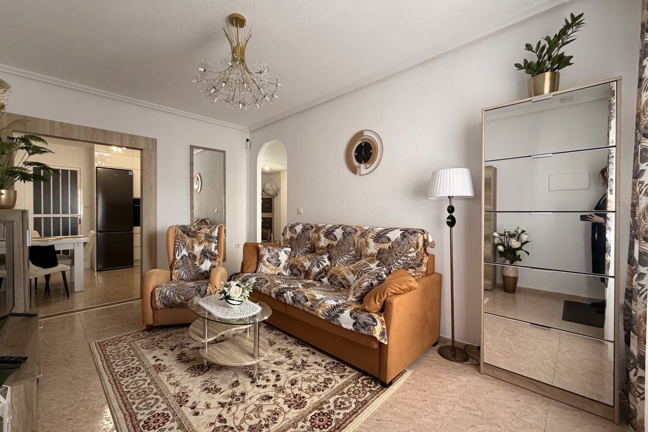 For sale - 2 Bedroom 1 Bathroom Apartment in Torrevieja - Urb. Calas Blancas III  - Alicante
