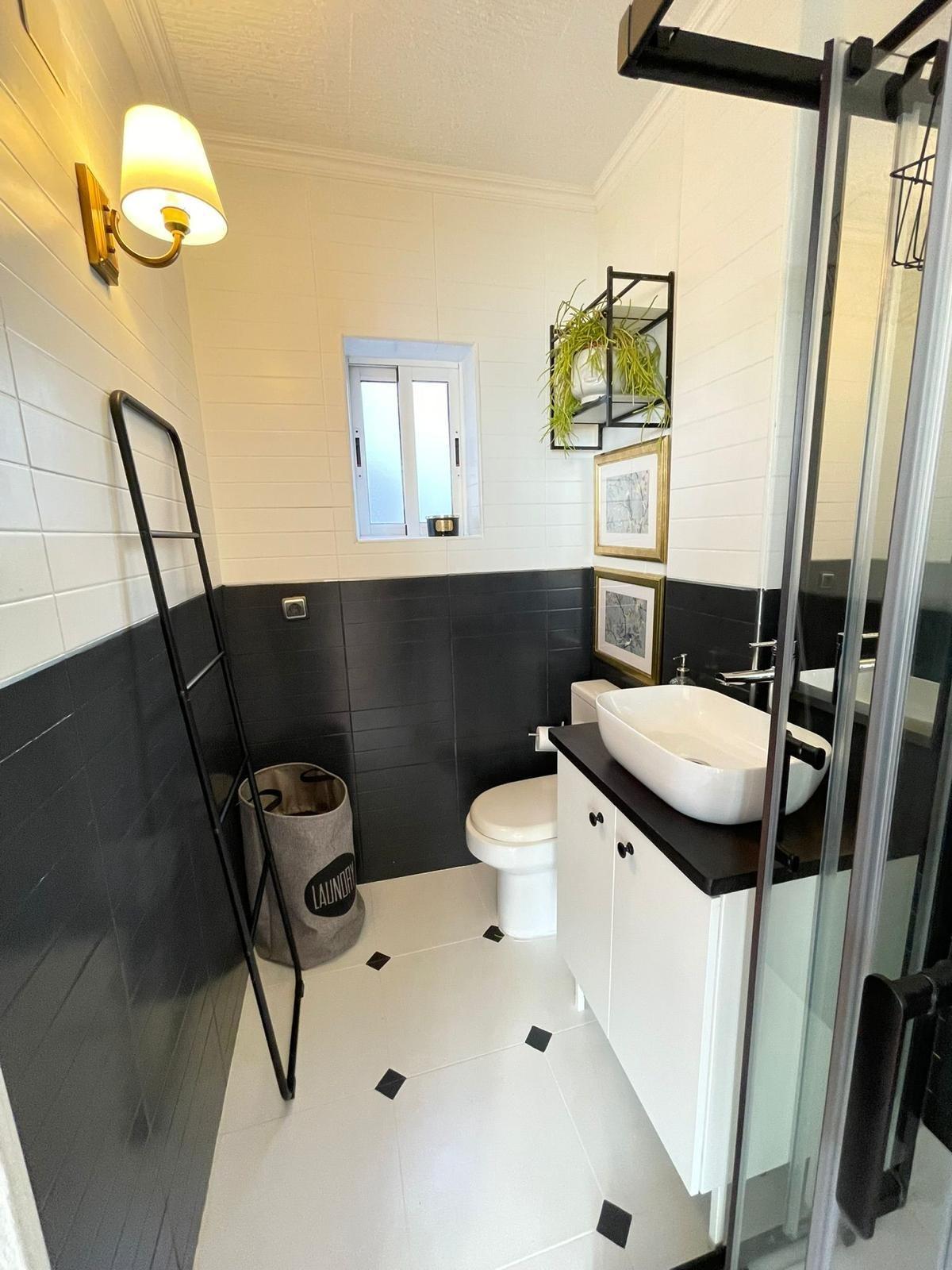 For sale - 2 Bedroom 1 Bathroom Penthouse in Torrevieja - Punta Prima  - Alicante