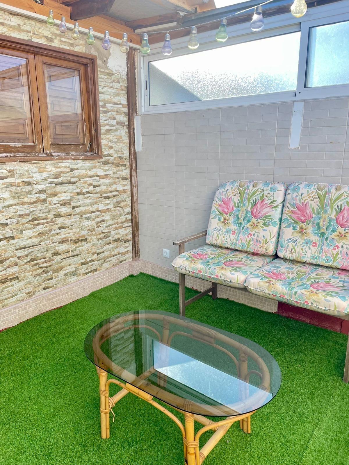 For sale - 2 Bedroom 1 Bathroom Penthouse in Torrevieja - Punta Prima  - Alicante