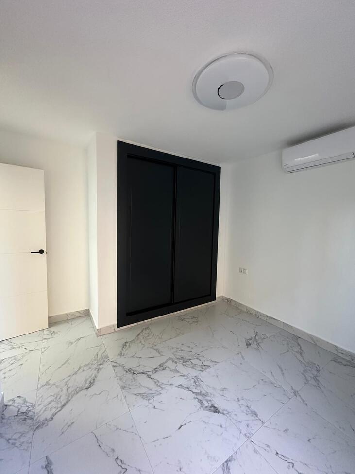 For sale - 3 Bedroom 1 Bathroom Apartment in Torrevieja - La Veleta  - Alicante