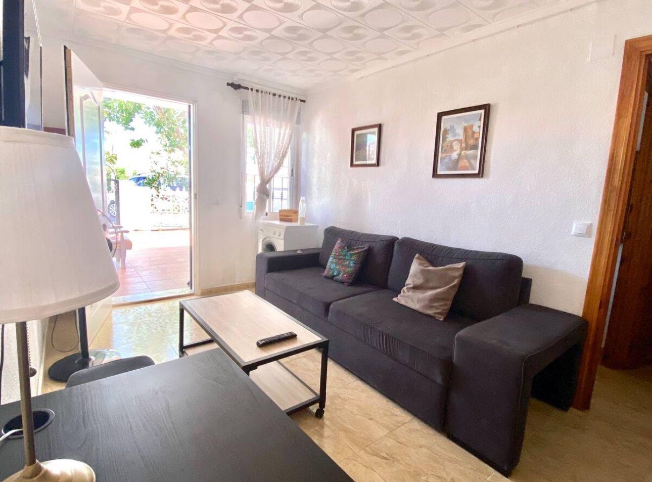 For sale - 2 Bedroom 1 Bathroom Town House in Torrevieja - La Siesta - El Salado - Torreta  - Alicante