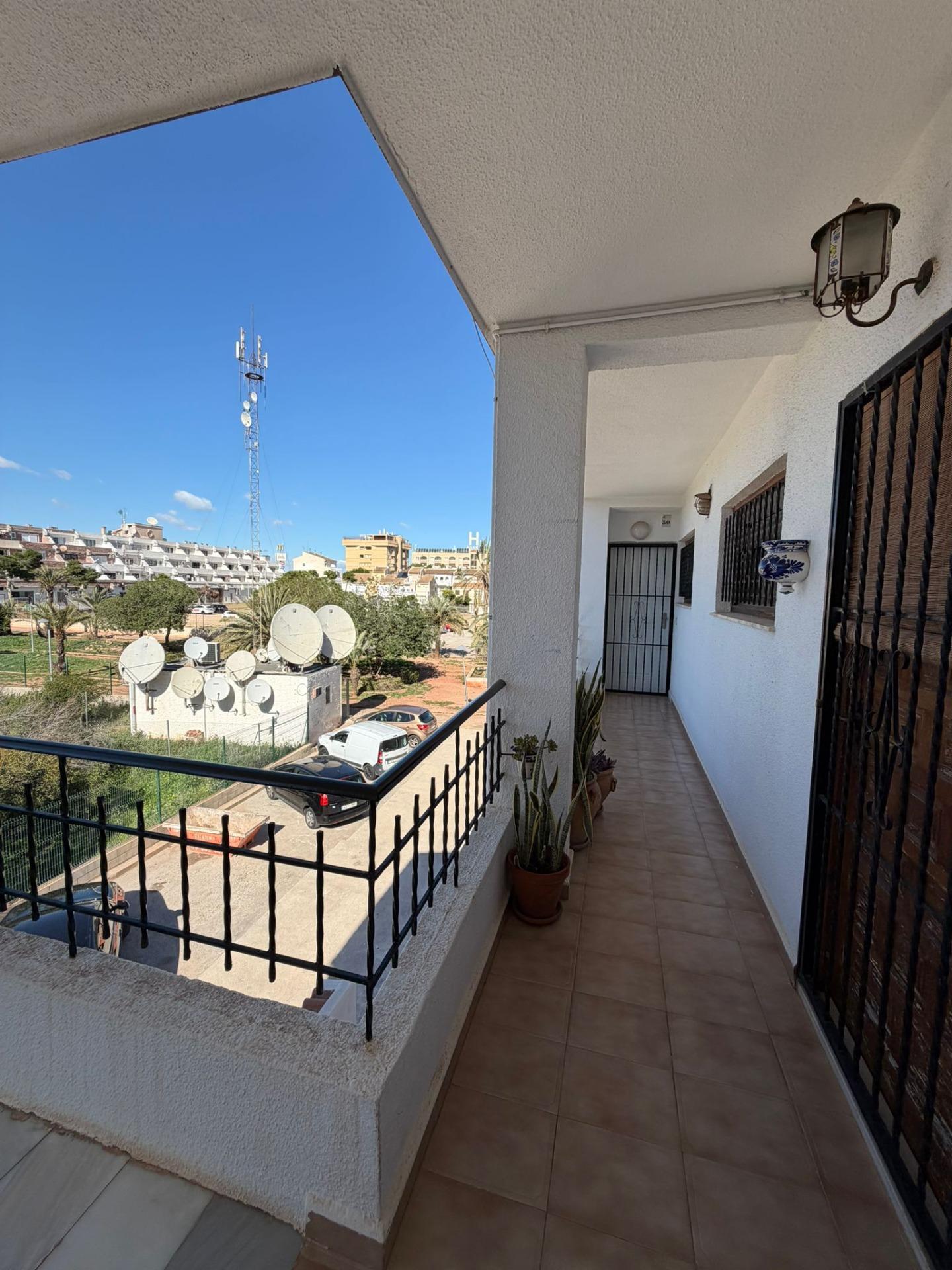 For sale - 2 Bedroom 1 Bathroom Apartment in Torrevieja - Punta Prima  - Alicante