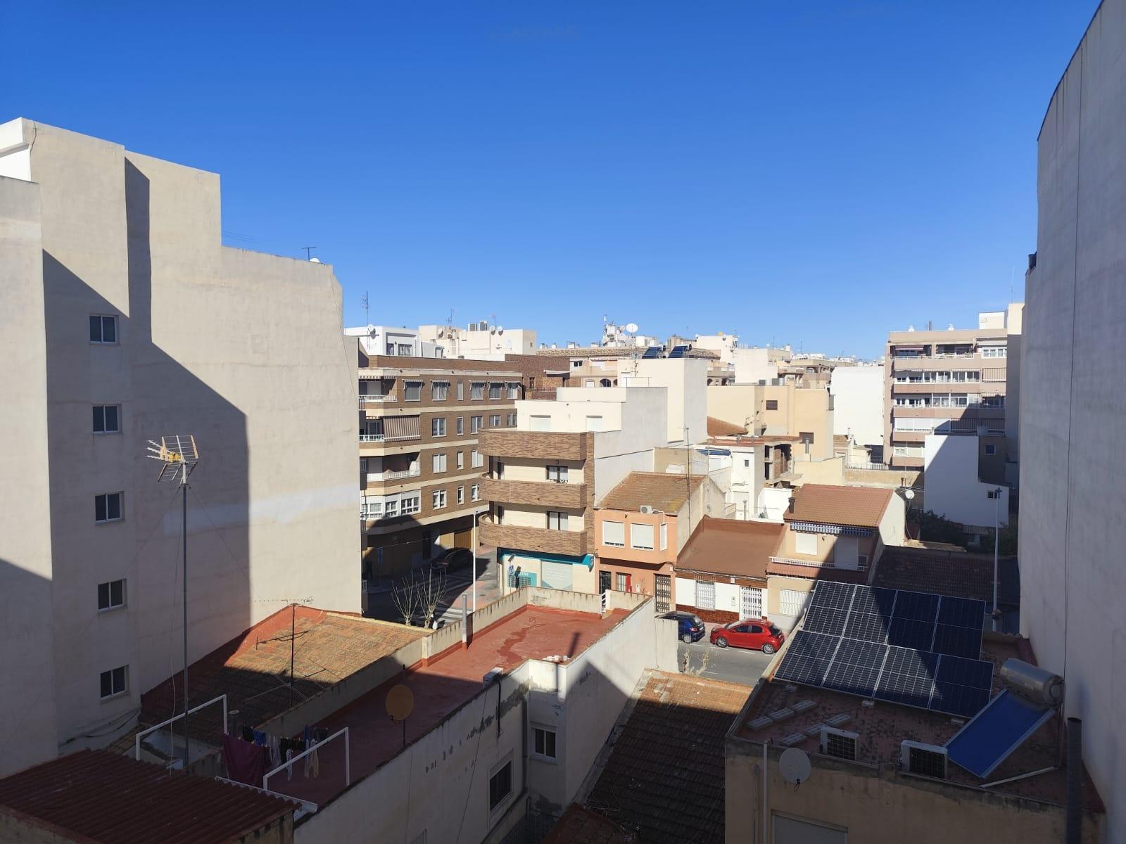 For sale - 2 Bedroom 1 Bathroom Apartment in Torrevieja - Centro  - Alicante