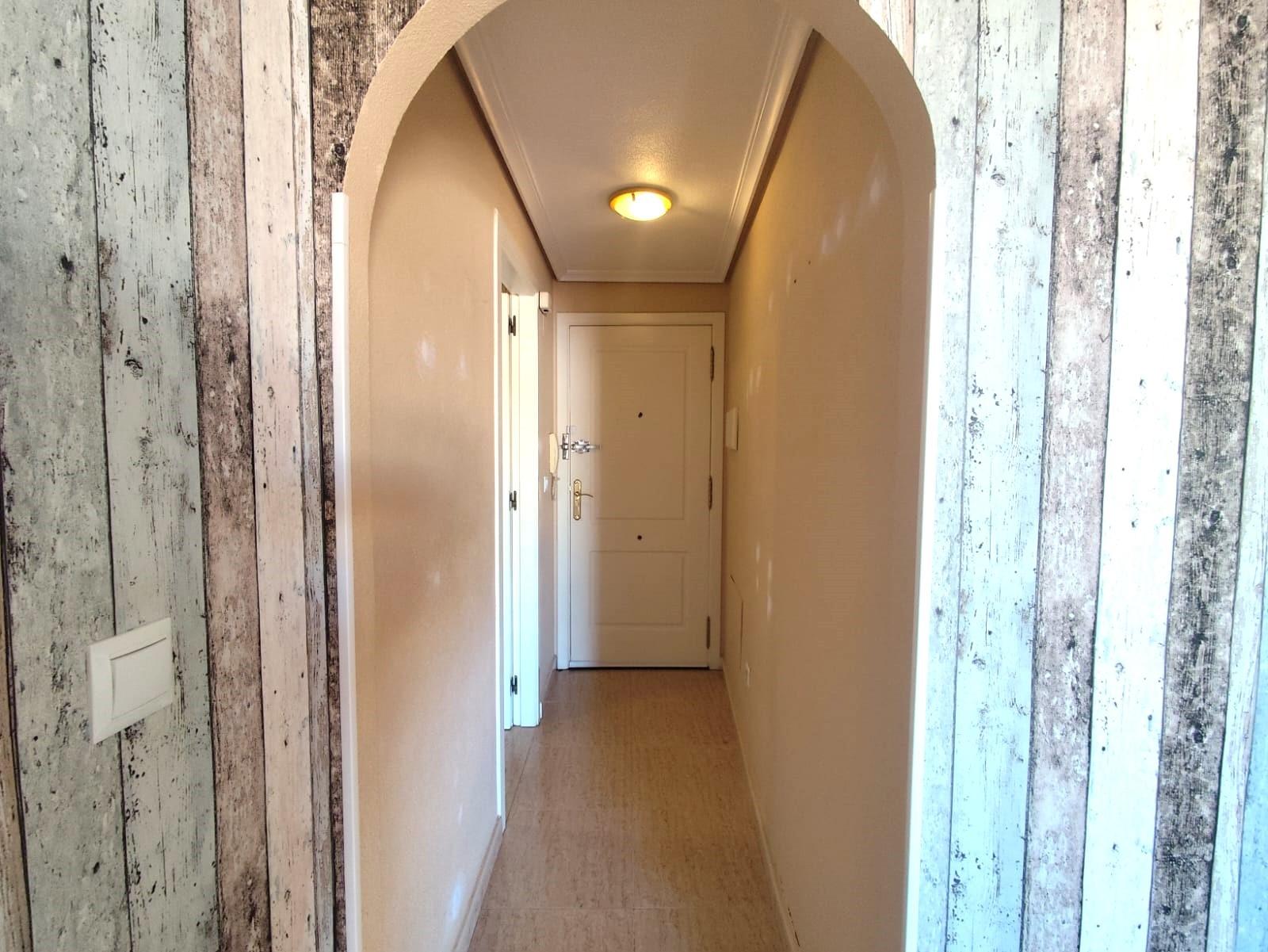 For sale - 2 Bedroom 1 Bathroom Apartment in Torrevieja - Centro  - Alicante