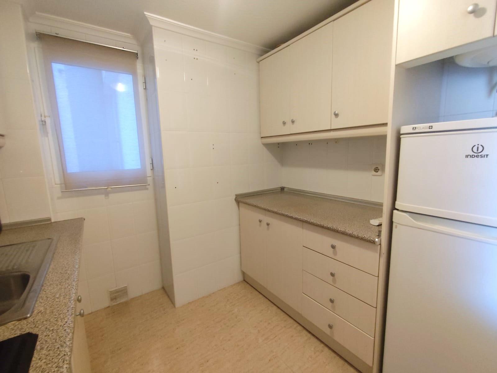 For sale - 2 Bedroom 1 Bathroom Apartment in Torrevieja - Centro  - Alicante