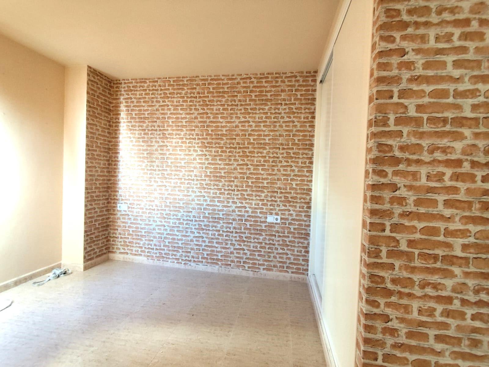 For sale - 2 Bedroom 1 Bathroom Apartment in Torrevieja - Centro  - Alicante