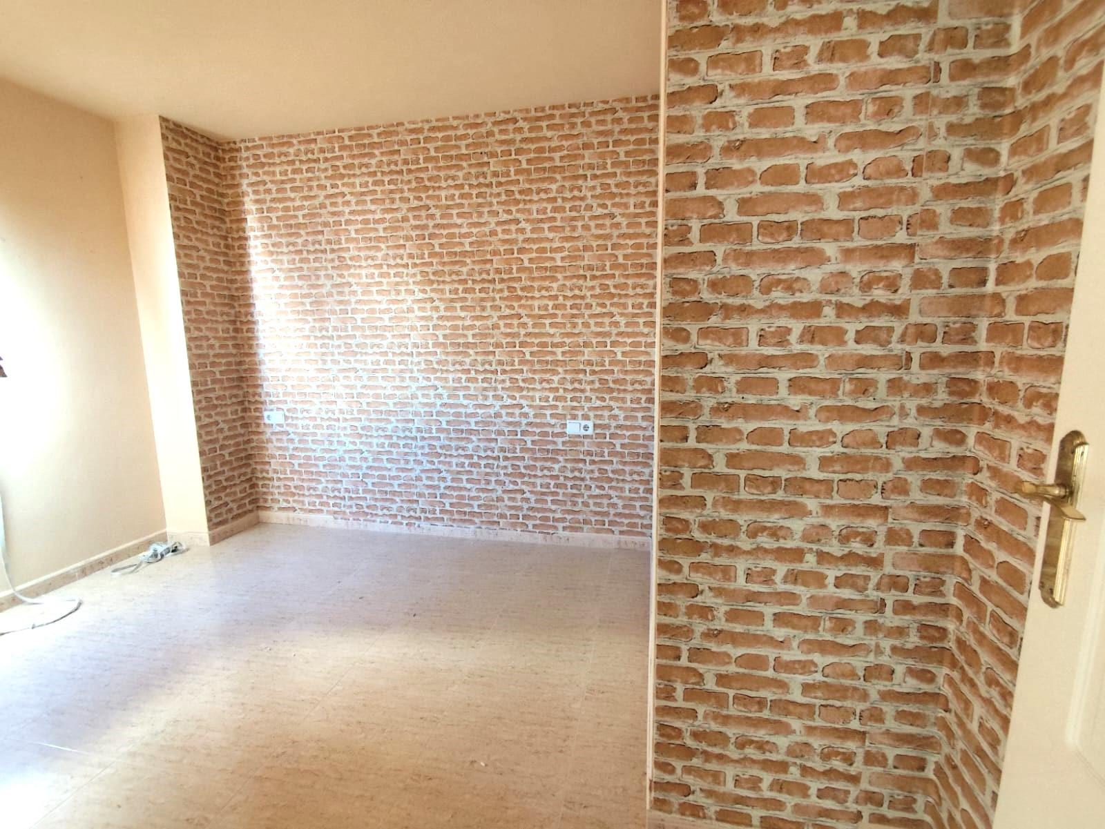 For sale - 2 Bedroom 1 Bathroom Apartment in Torrevieja - Centro  - Alicante
