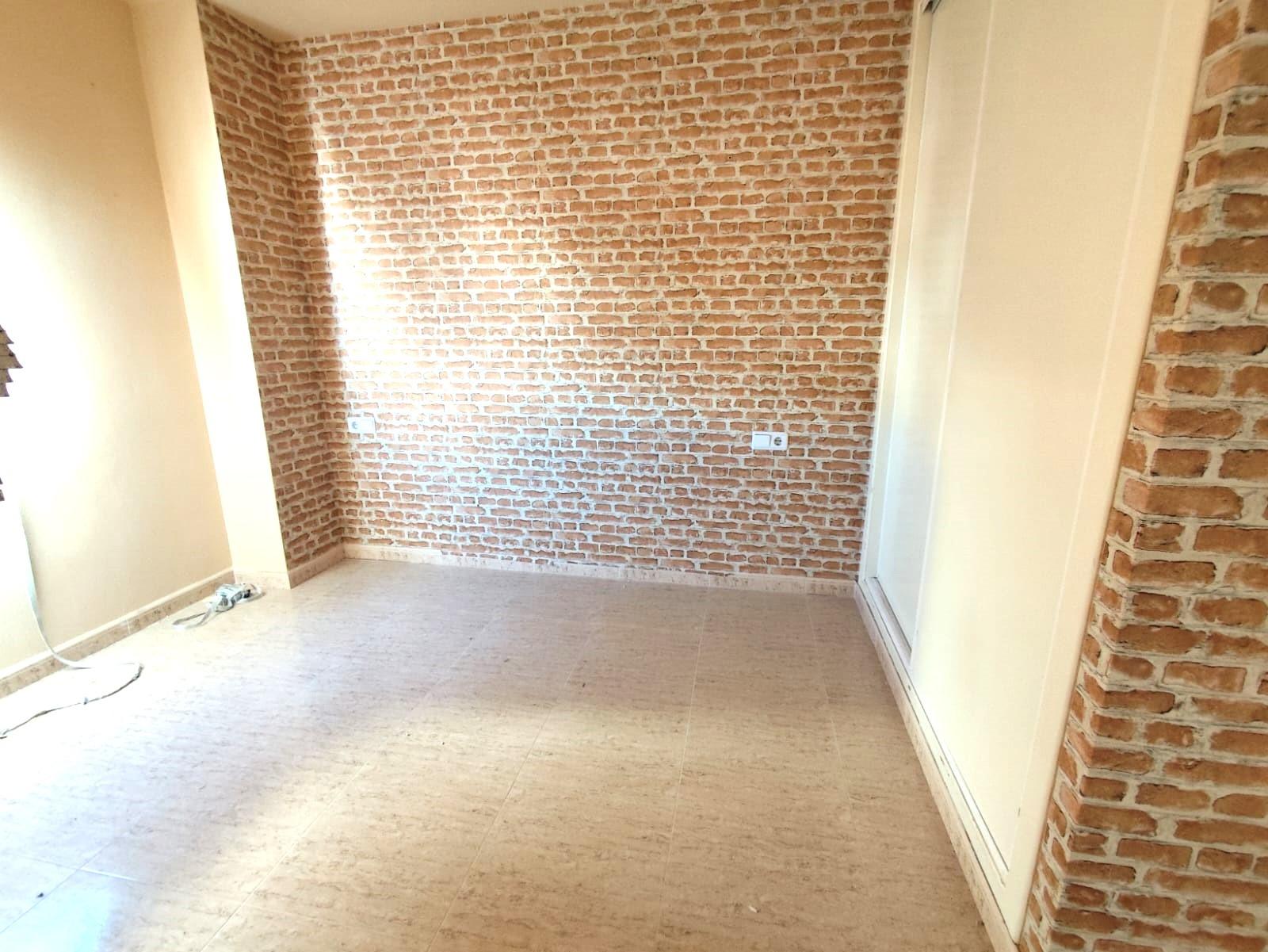 For sale - 2 Bedroom 1 Bathroom Apartment in Torrevieja - Centro  - Alicante