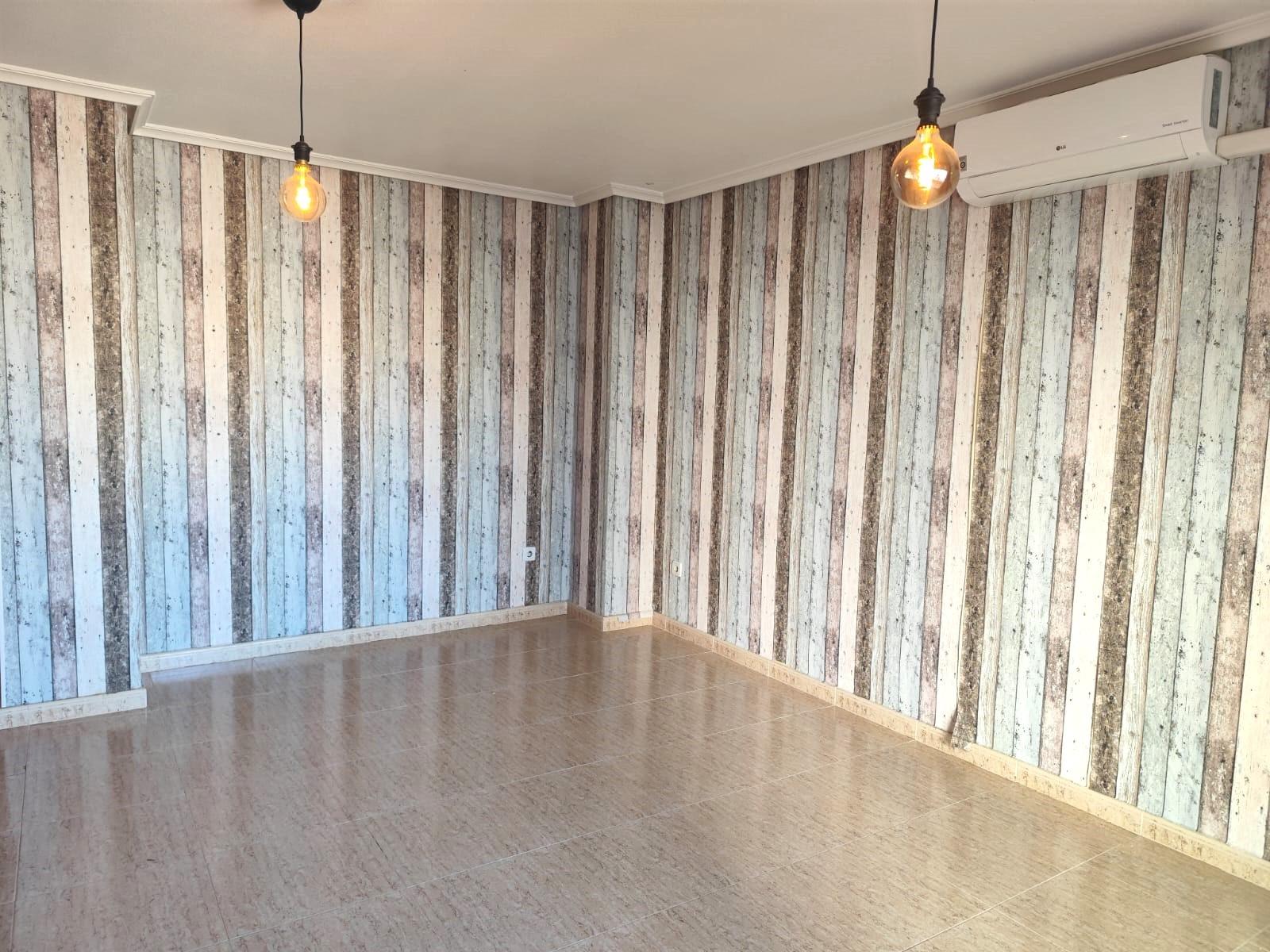 For sale - 2 Bedroom 1 Bathroom Apartment in Torrevieja - Centro  - Alicante