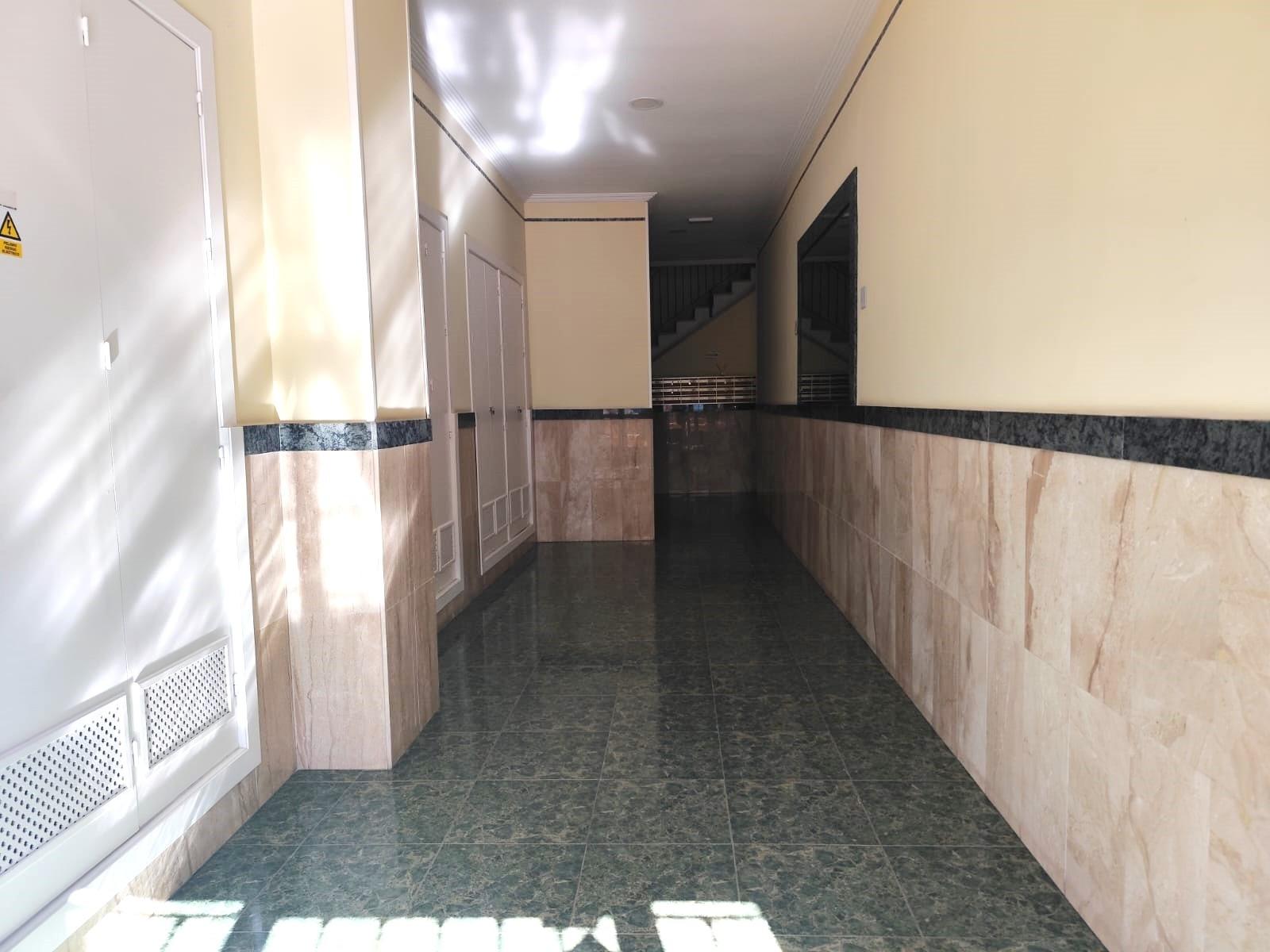 For sale - 2 Bedroom 1 Bathroom Apartment in Torrevieja - Centro  - Alicante