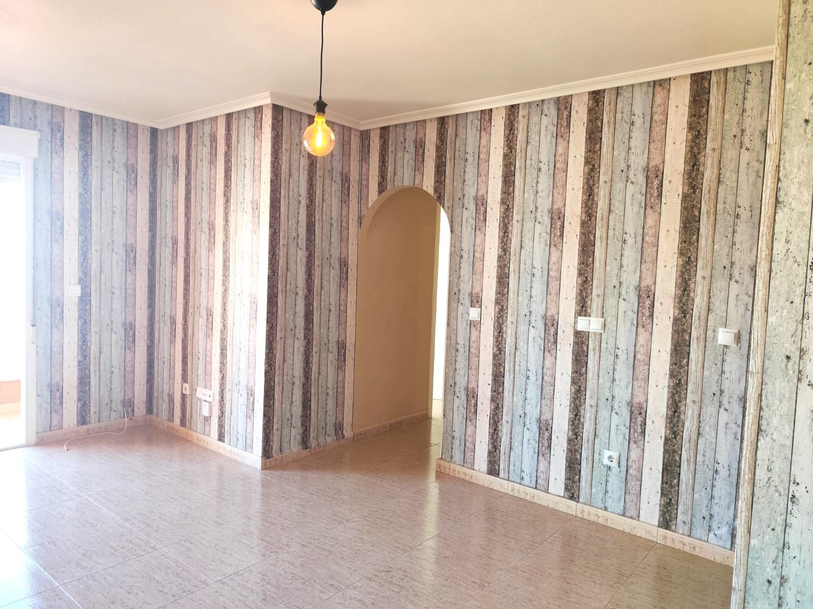 For sale - 2 Bedroom 1 Bathroom Apartment in Torrevieja - Centro  - Alicante