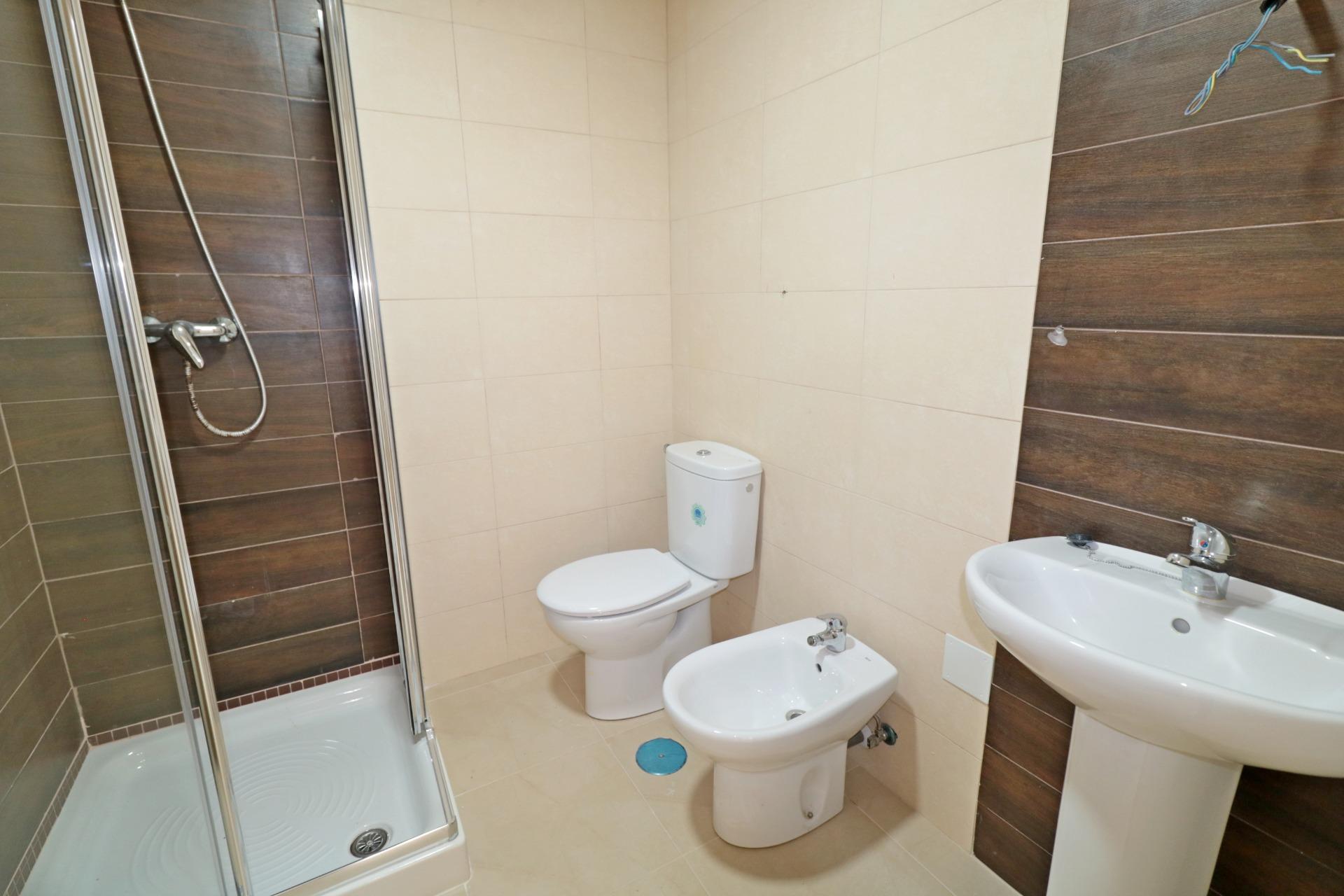 For sale - 4 Bedroom 2 Bathroom Apartment in Torrevieja - Acequion  - Alicante