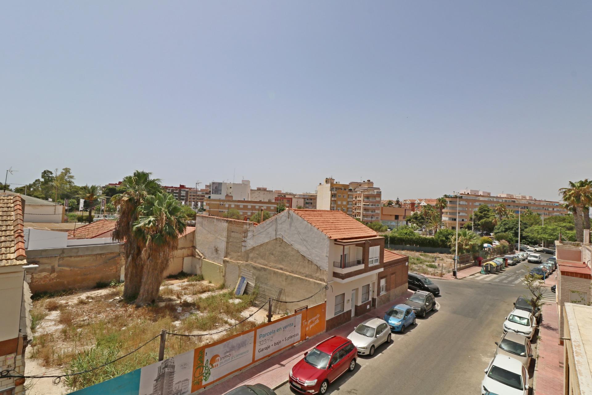 For sale - 4 Bedroom 2 Bathroom Apartment in Torrevieja - Acequion  - Alicante