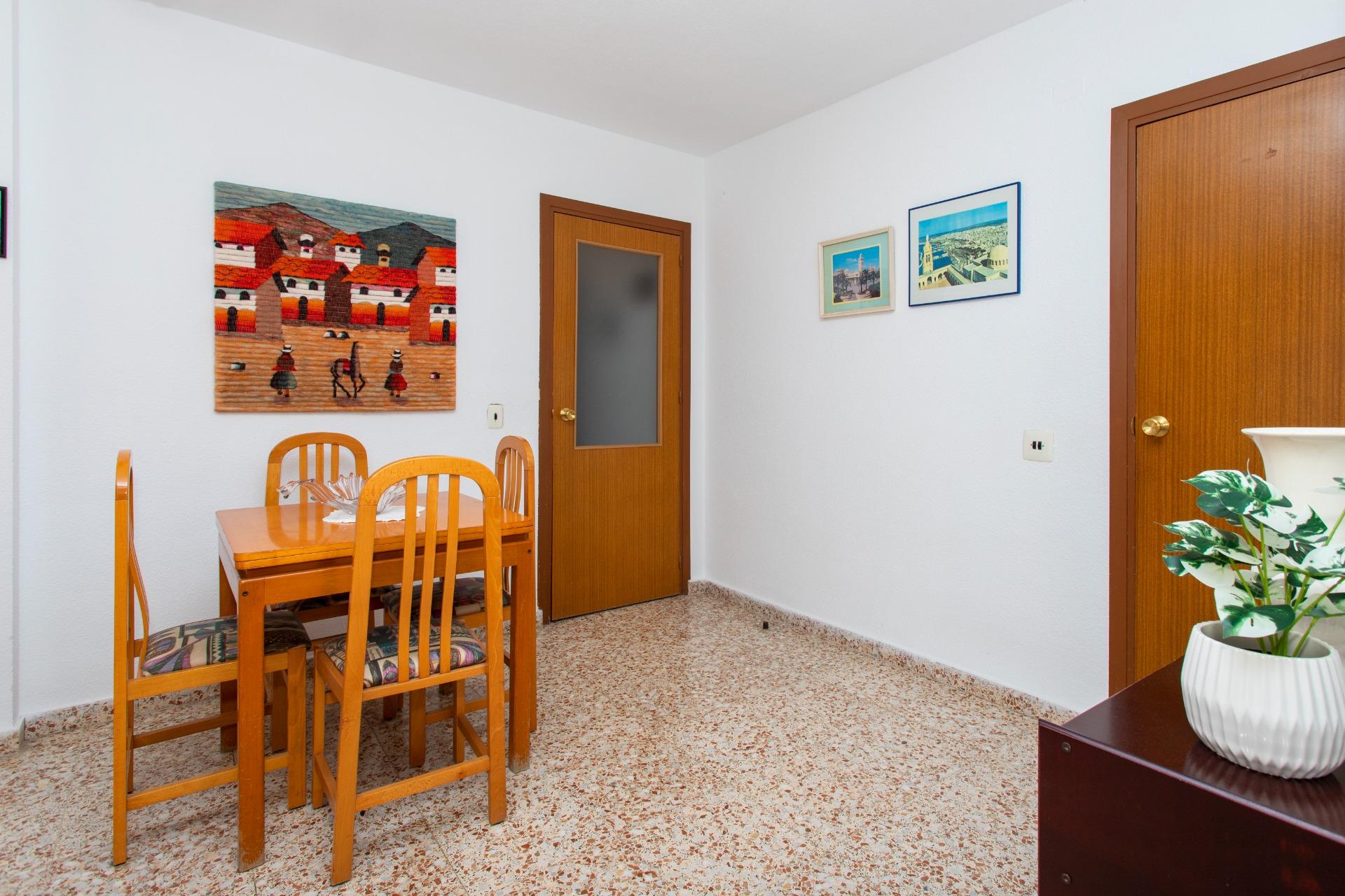 For sale - 3 Bedroom 2 Bathroom Penthouse in Torrevieja - Playa Del Cura  - Alicante