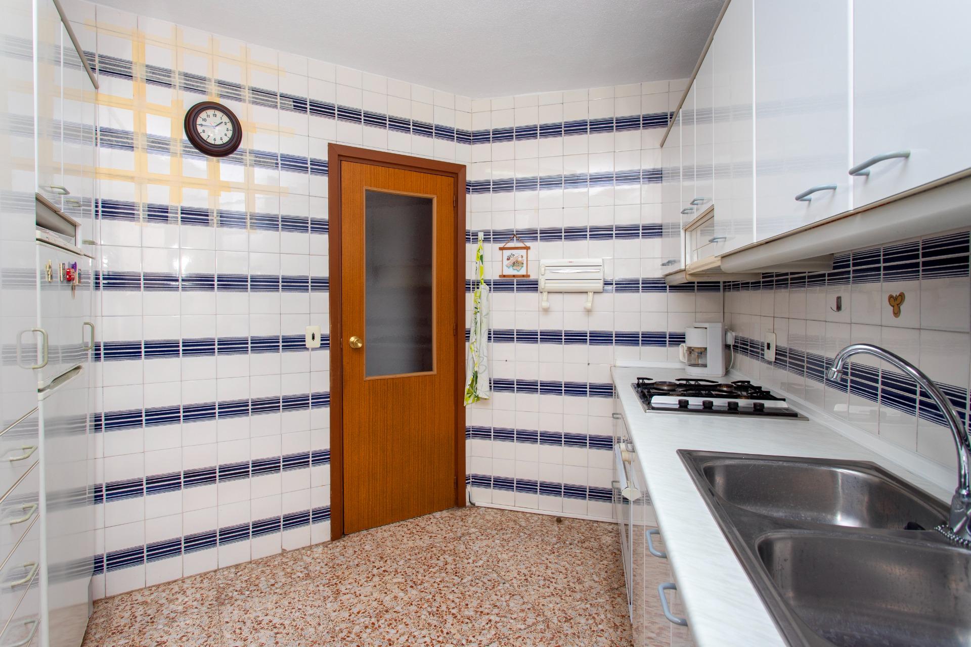 For sale - 3 Bedroom 2 Bathroom Penthouse in Torrevieja - Playa Del Cura  - Alicante