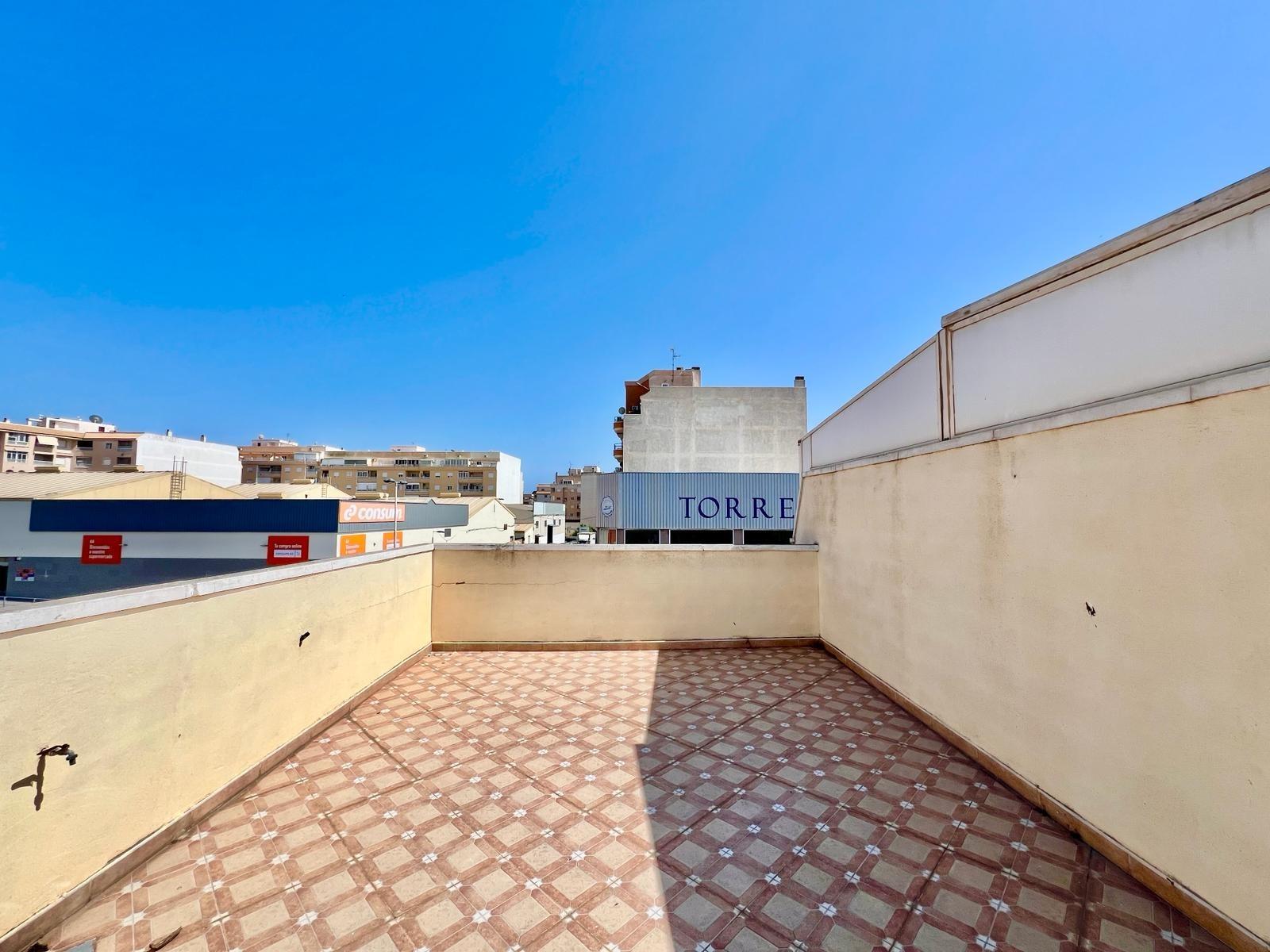 For sale - 2 Bedroom 1 Bathroom Bungalow in Torrevieja - Centro  - Alicante