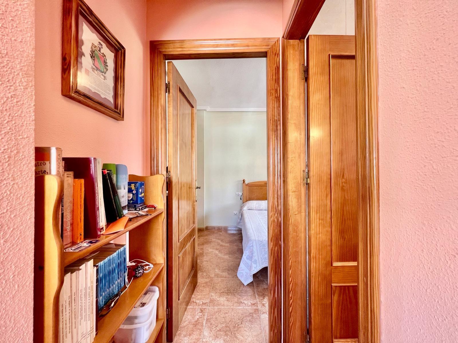 For sale - 2 Bedroom 1 Bathroom Bungalow in Torrevieja - Centro  - Alicante