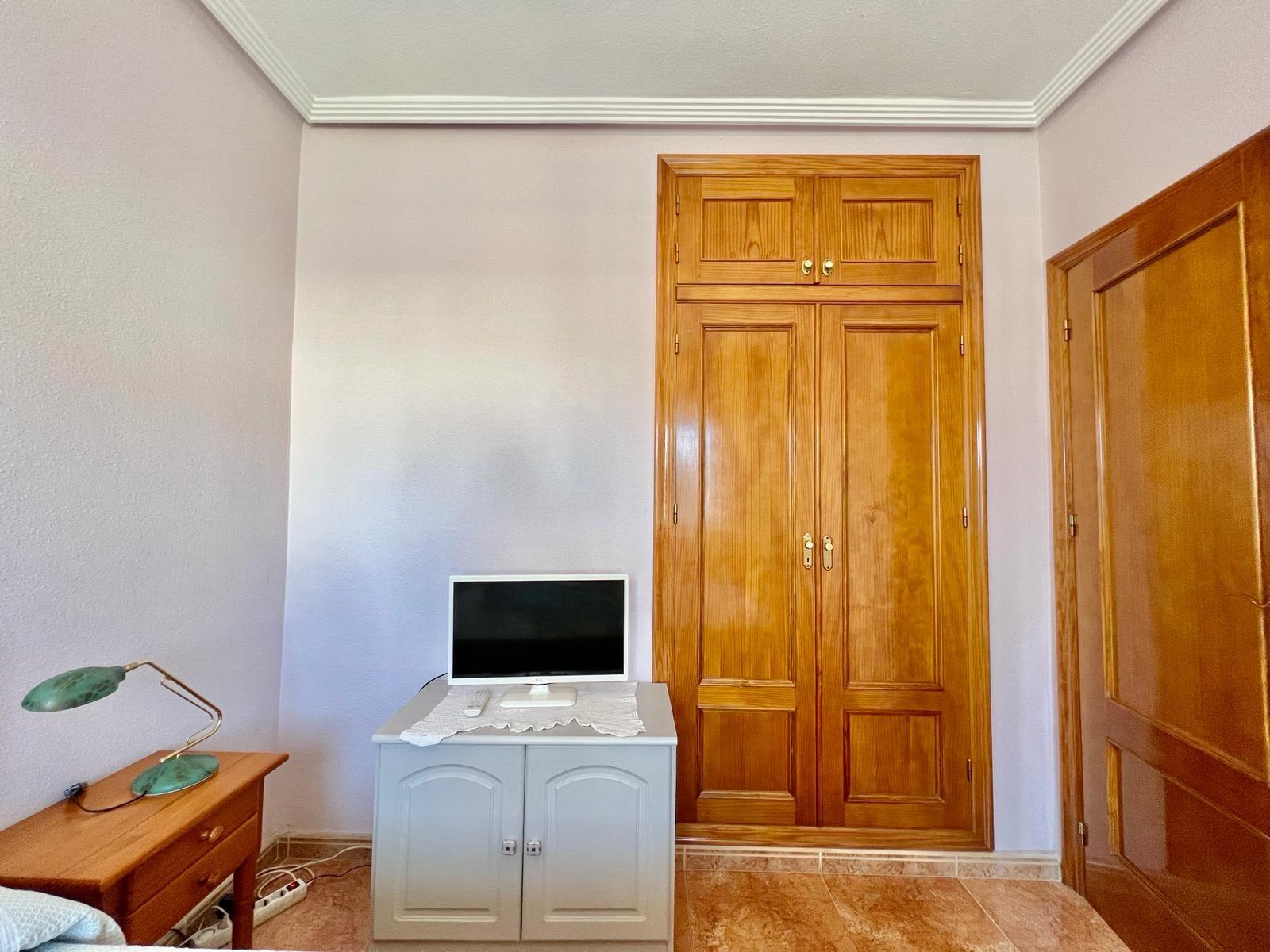 For sale - 2 Bedroom 1 Bathroom Bungalow in Torrevieja - Centro  - Alicante