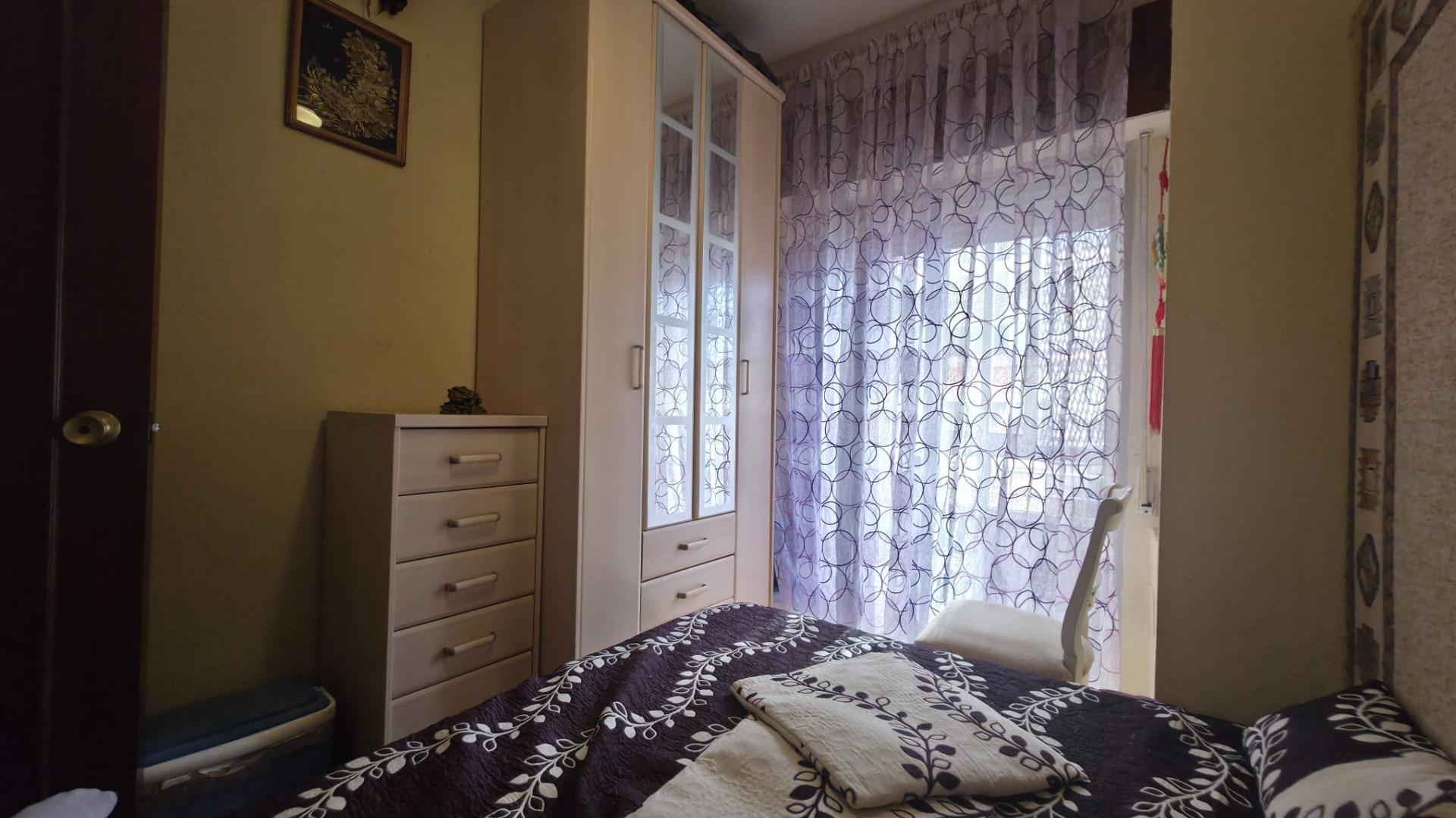 For sale - 3 Bedroom 1 Bathroom Apartment in Torrevieja - Playa Del Cura  - Alicante