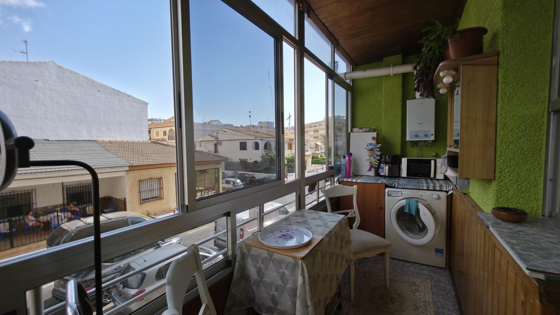 For sale - 3 Bedroom 1 Bathroom Apartment in Torrevieja - Playa Del Cura  - Alicante