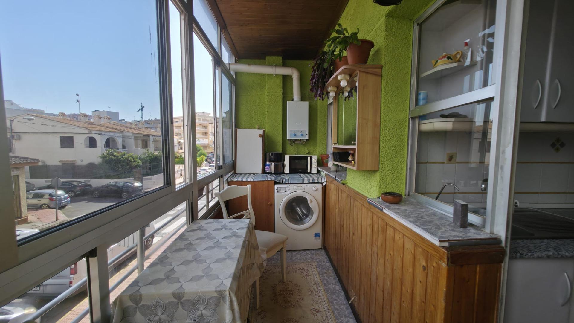 For sale - 3 Bedroom 1 Bathroom Apartment in Torrevieja - Playa Del Cura  - Alicante