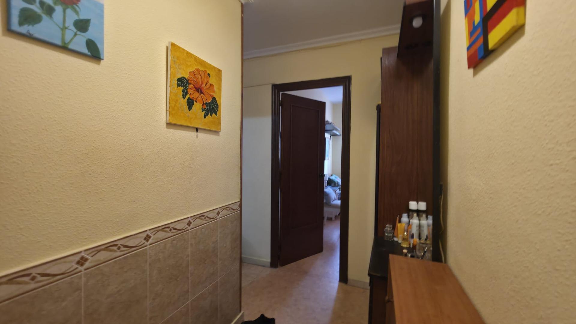For sale - 3 Bedroom 1 Bathroom Apartment in Torrevieja - Playa Del Cura  - Alicante