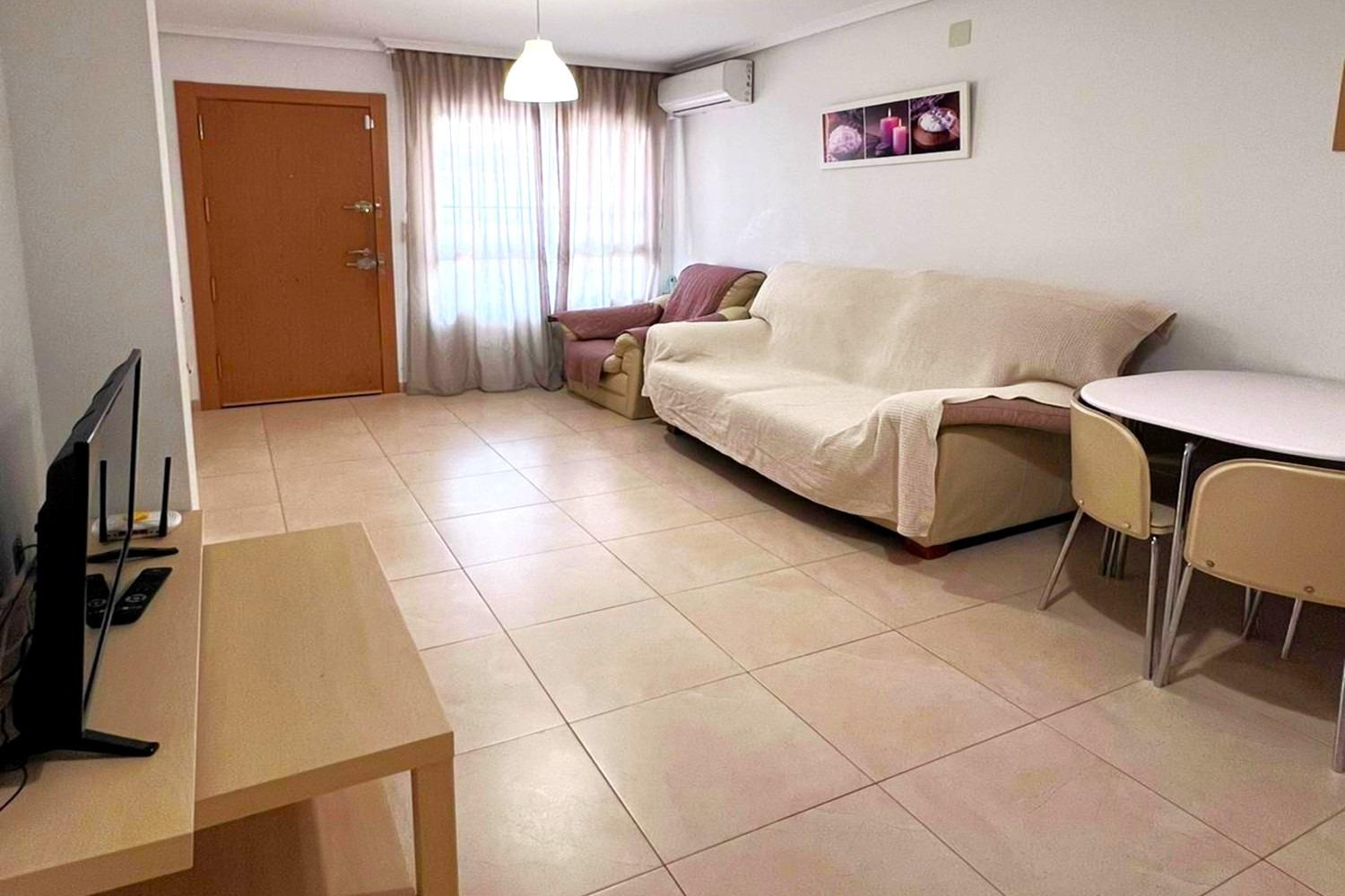 For sale - 2 Bedroom 1 Bathroom Apartment in Torrevieja - Playa De Los Locos  - Alicante