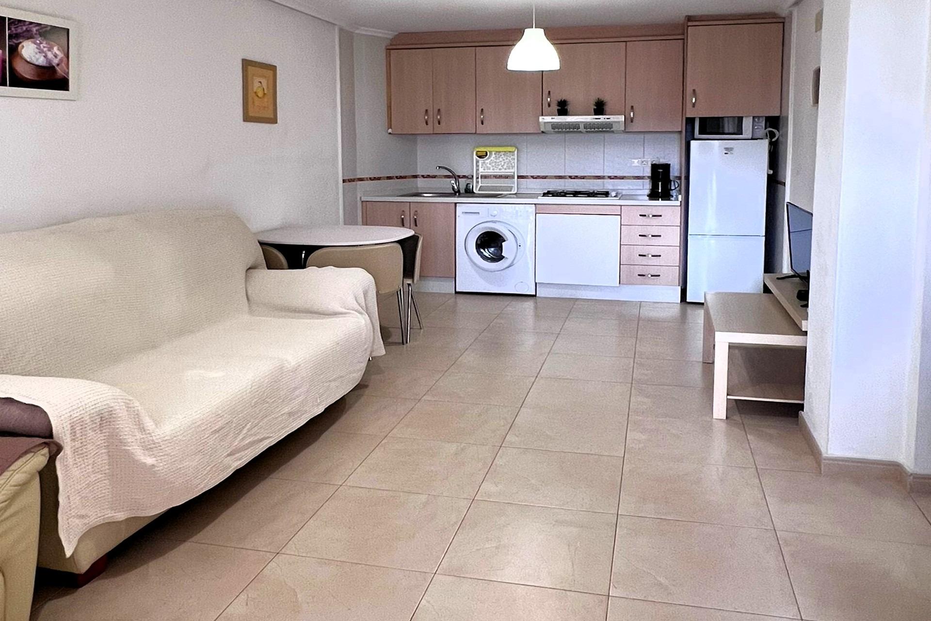 For sale - 2 Bedroom 1 Bathroom Apartment in Torrevieja - Playa De Los Locos  - Alicante