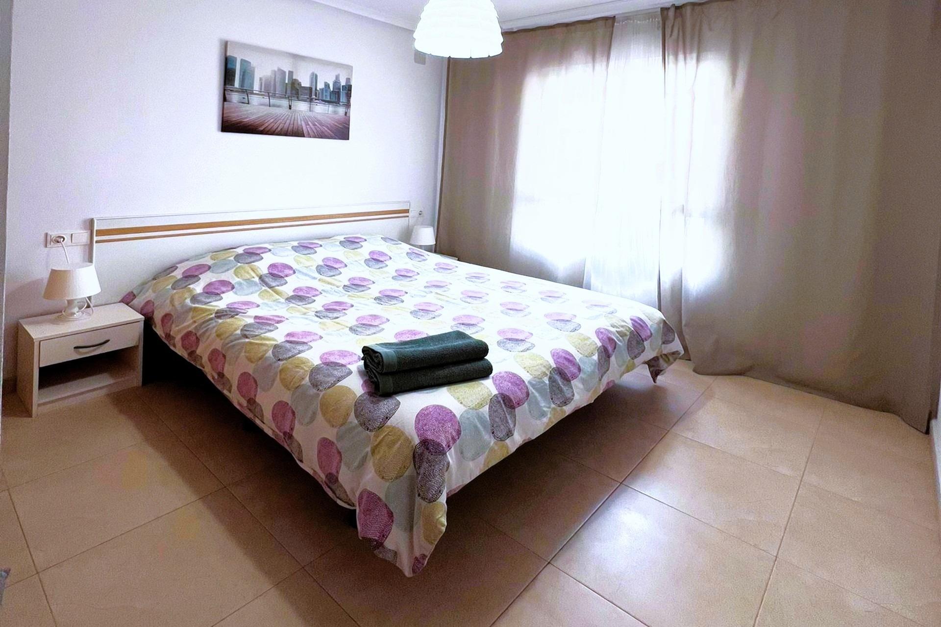 For sale - 2 Bedroom 1 Bathroom Apartment in Torrevieja - Playa De Los Locos  - Alicante