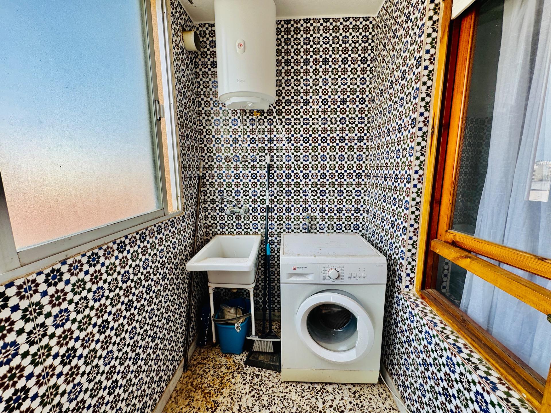 For sale - 3 Bedroom 1 Bathroom Apartment in Torrevieja - Acequion  - Alicante