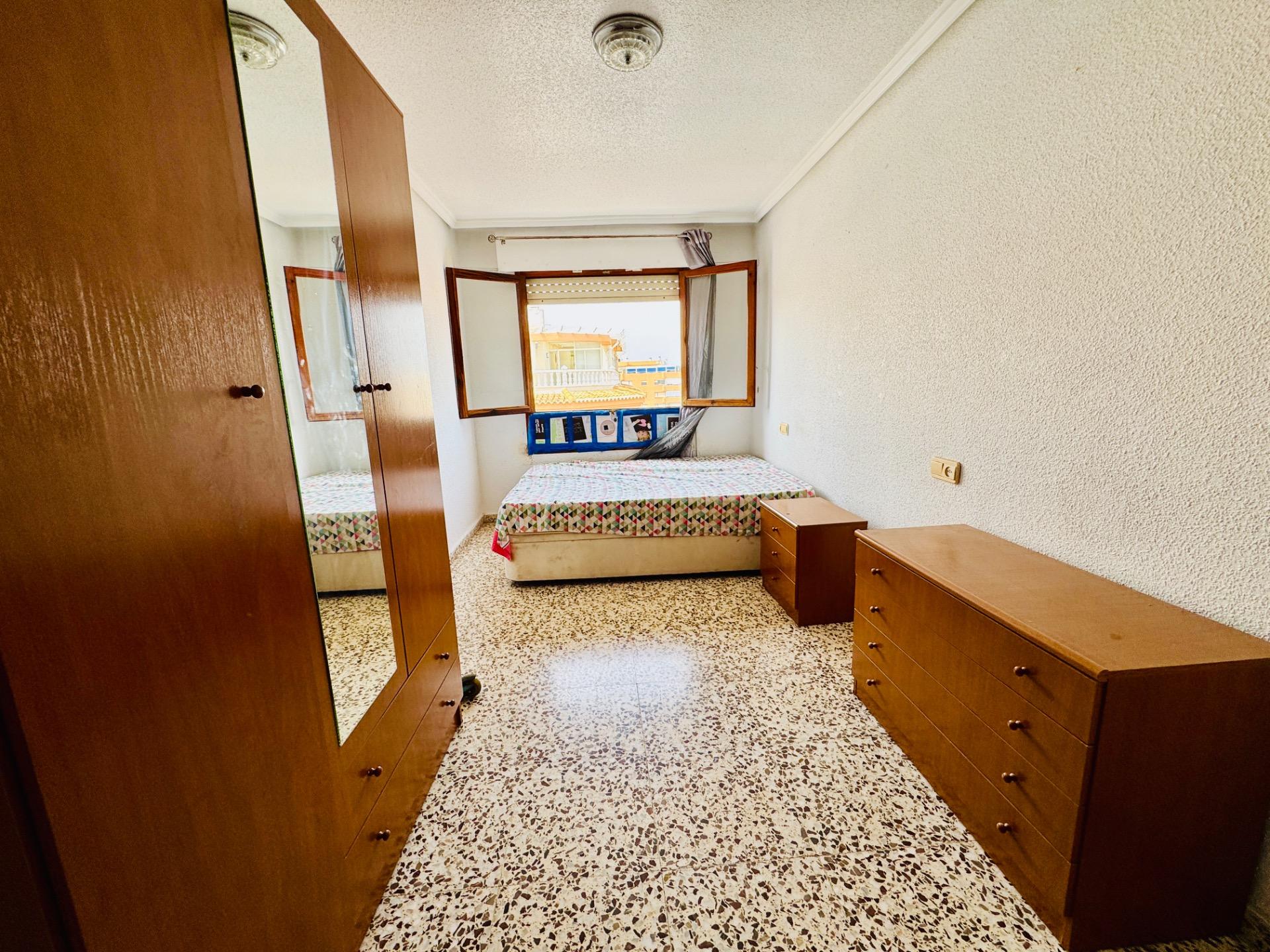 For sale - 3 Bedroom 1 Bathroom Apartment in Torrevieja - Acequion  - Alicante