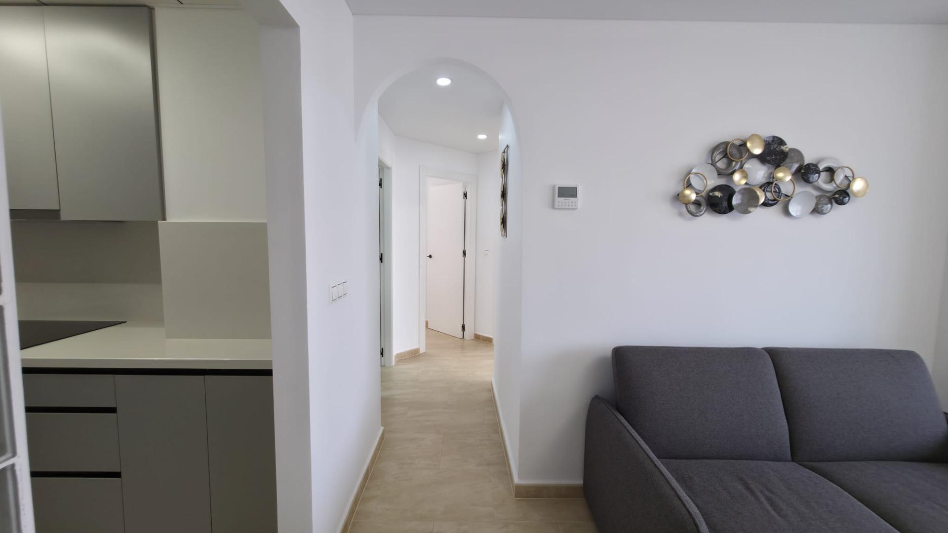 For sale - 3 Bedroom 2 Bathroom Apartment in Torrevieja - Torrevieja  - Alicante