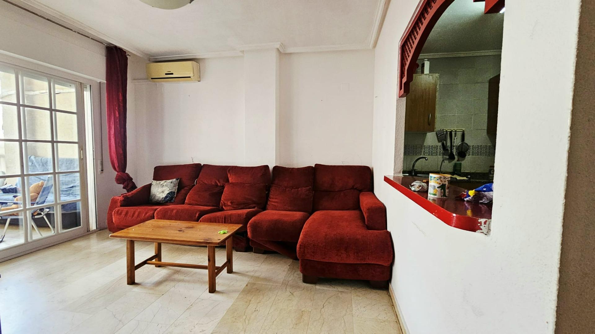 For sale - 2 Bedroom 1 Bathroom Apartment in Torrevieja - Playa De Los Locos  - Alicante