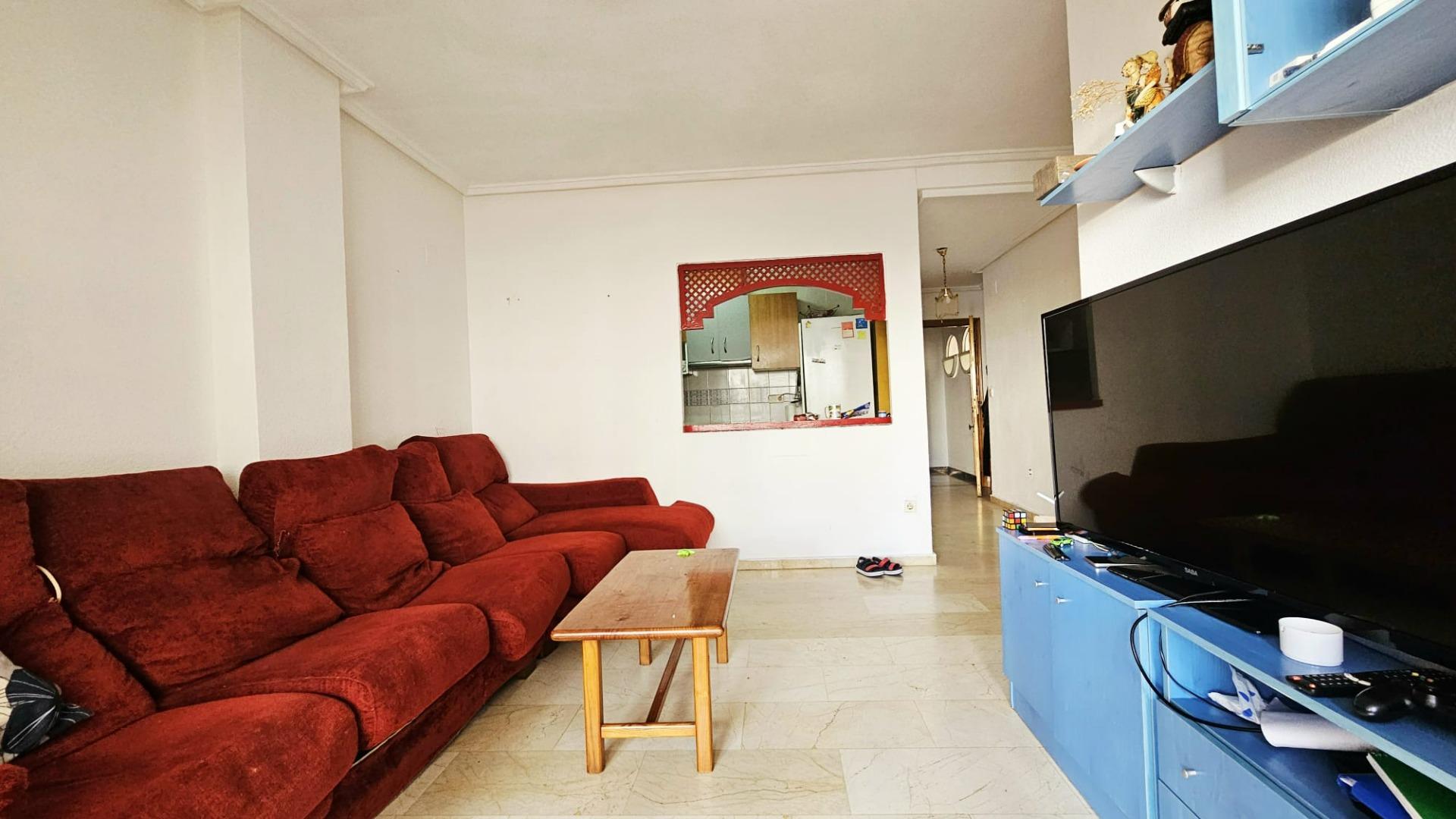 For sale - 2 Bedroom 1 Bathroom Apartment in Torrevieja - Playa De Los Locos  - Alicante