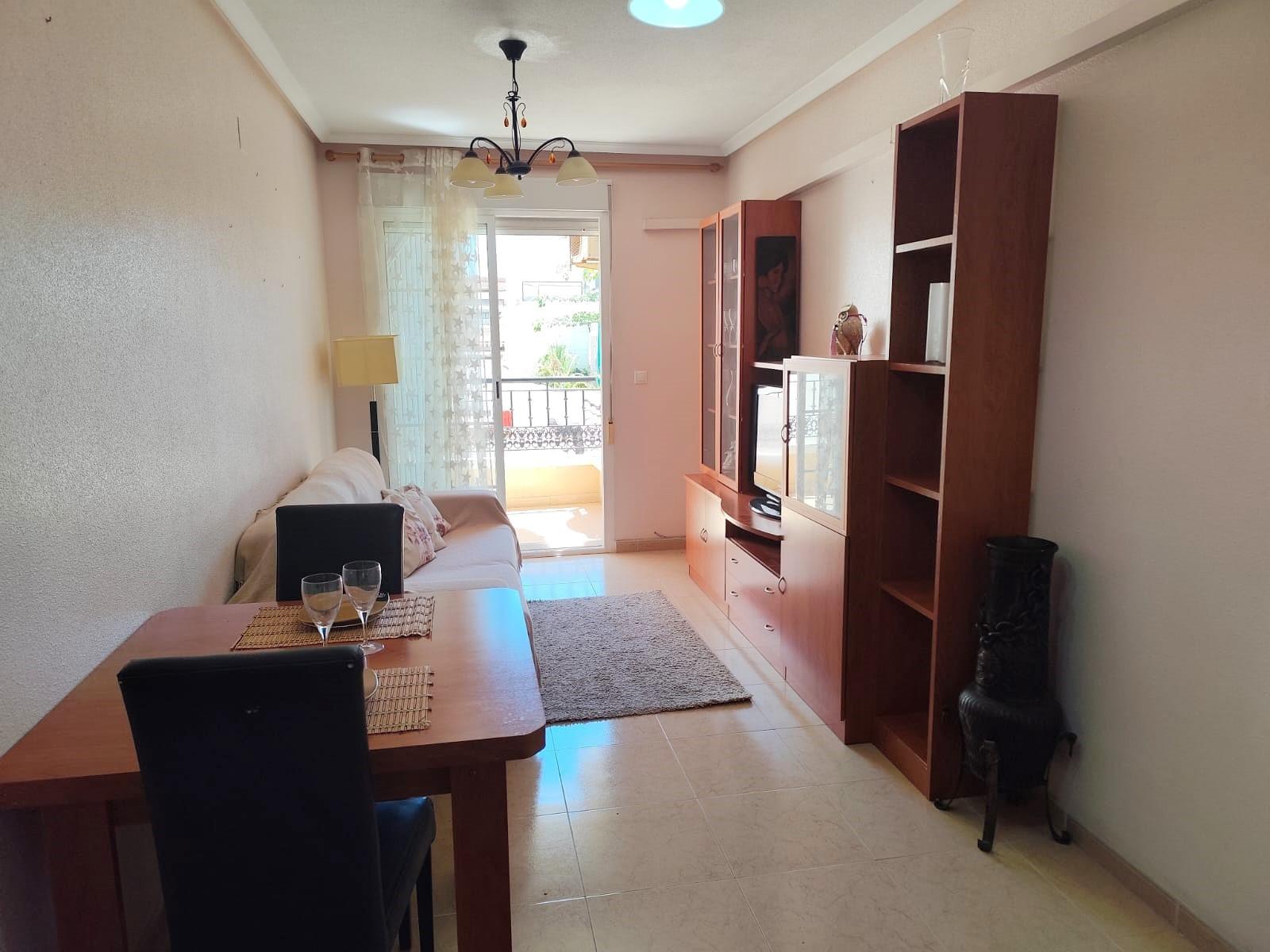 For sale - 2 Bedroom 1 Bathroom Apartment in Torrevieja - Centro  - Alicante