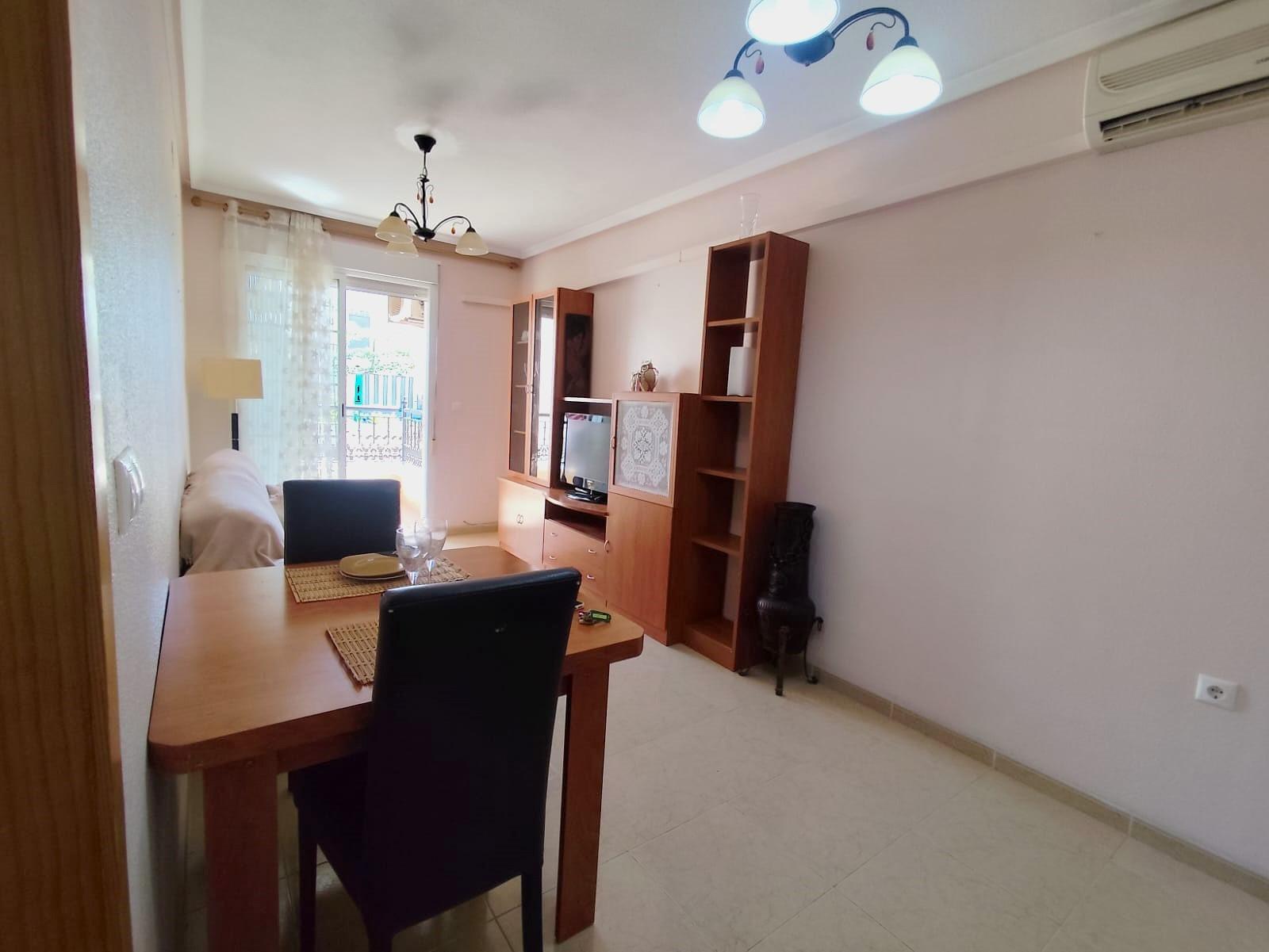 For sale - 2 Bedroom 1 Bathroom Apartment in Torrevieja - Centro  - Alicante