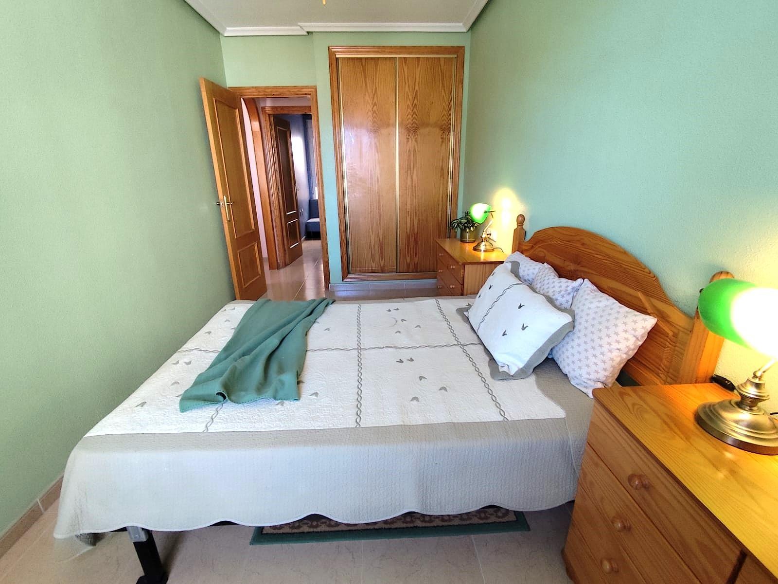 For sale - 2 Bedroom 1 Bathroom Apartment in Torrevieja - Centro  - Alicante