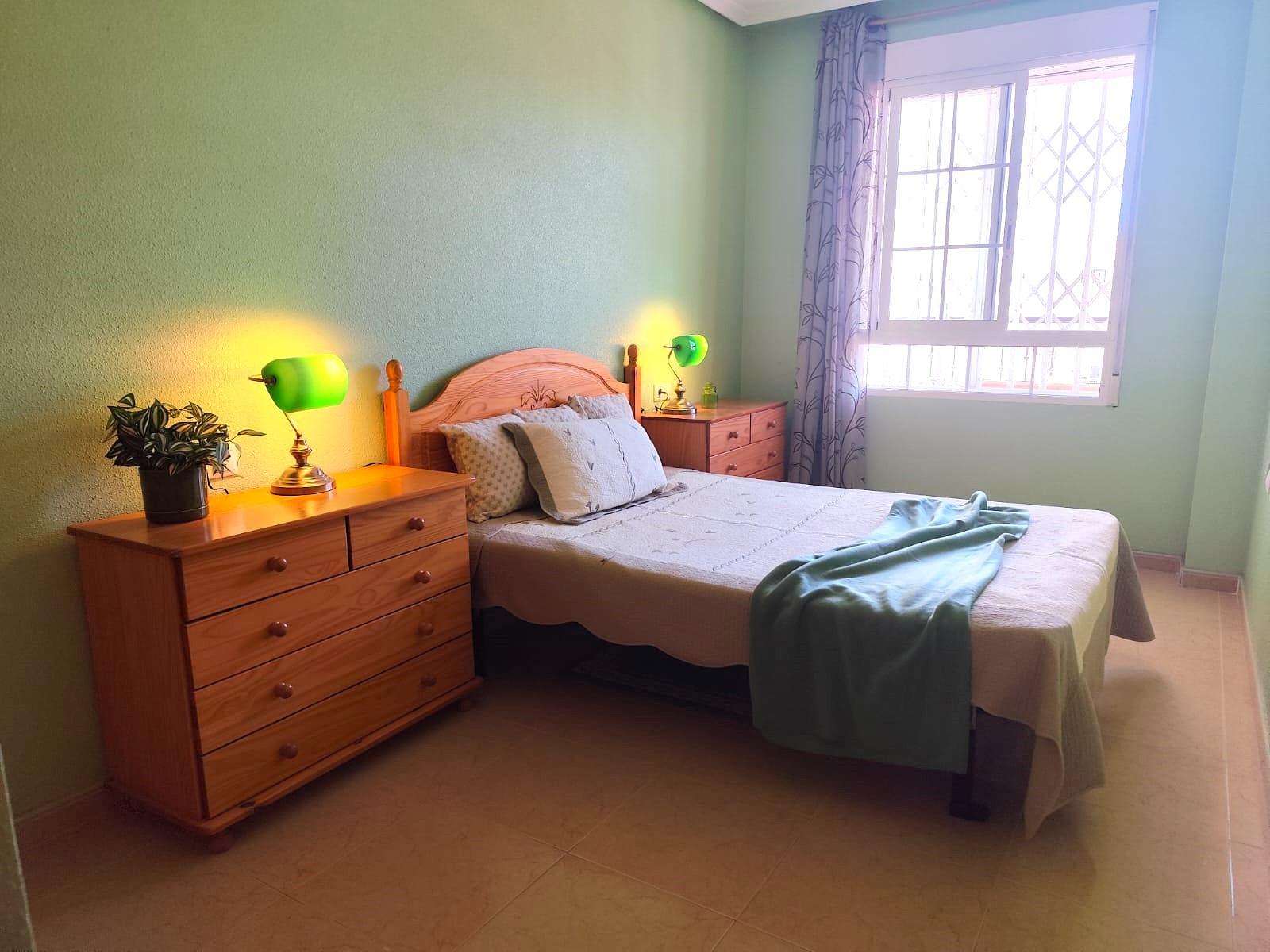 For sale - 2 Bedroom 1 Bathroom Apartment in Torrevieja - Centro  - Alicante