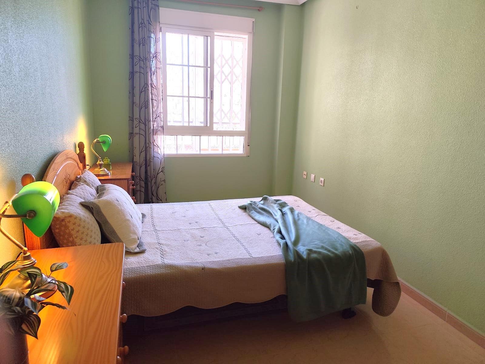 For sale - 2 Bedroom 1 Bathroom Apartment in Torrevieja - Centro  - Alicante