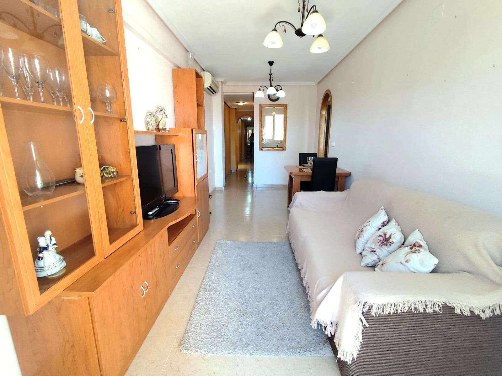For sale - 2 Bedroom 1 Bathroom Apartment in Torrevieja - Centro  - Alicante