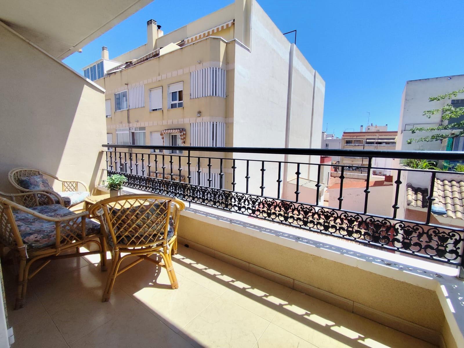 For sale - 2 Bedroom 1 Bathroom Apartment in Torrevieja - Centro  - Alicante