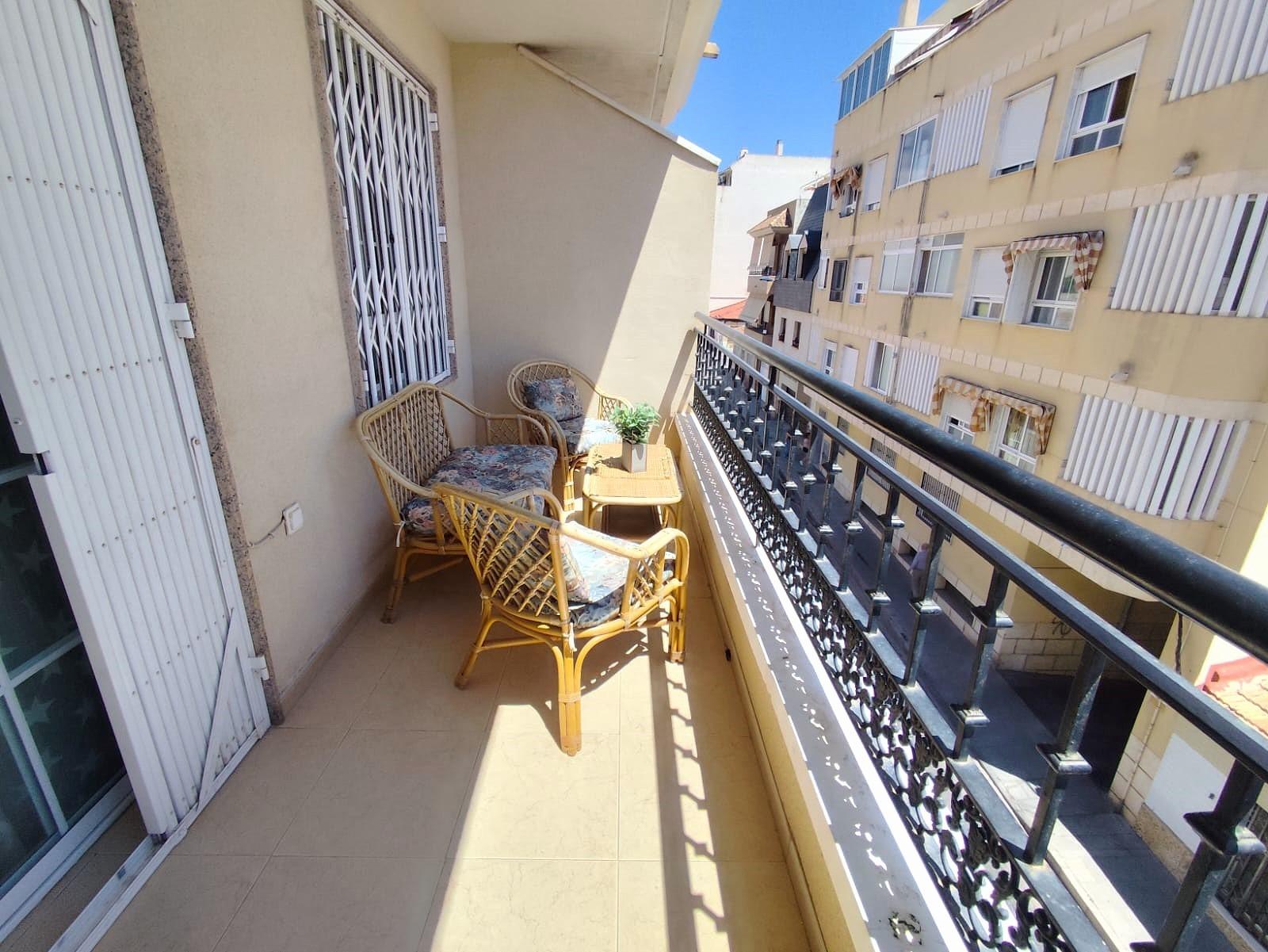 For sale - 2 Bedroom 1 Bathroom Apartment in Torrevieja - Centro  - Alicante
