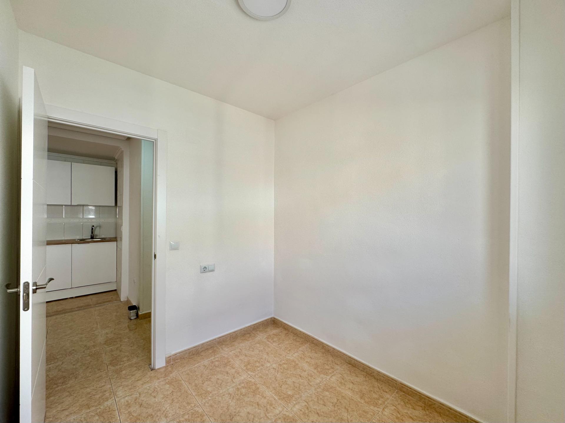 For sale - 2 Bedroom 1 Bathroom Apartment in Torrevieja - Centro  - Alicante