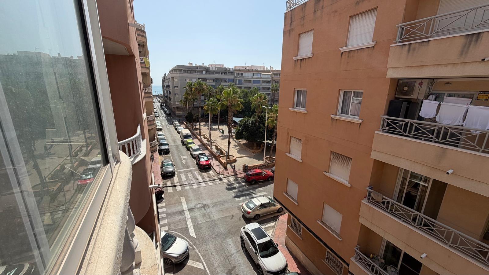 For sale - 2 Bedroom 2 Bathroom Apartment in Torrevieja - Playa Del Cura  - Alicante