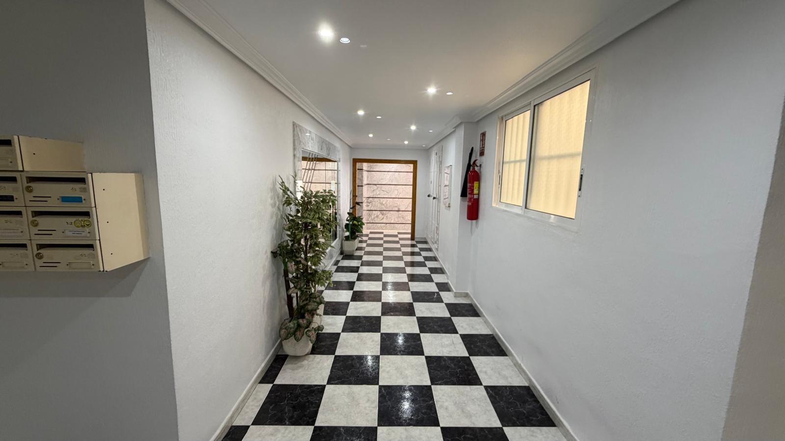 For sale - 2 Bedroom 2 Bathroom Apartment in Torrevieja - Playa Del Cura  - Alicante