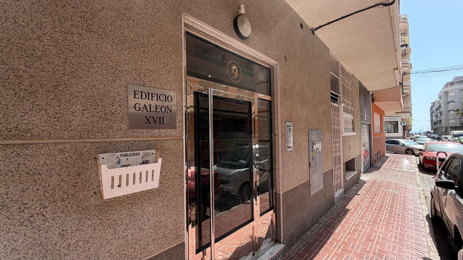 For sale - 2 Bedroom 2 Bathroom Apartment in Torrevieja - Playa Del Cura  - Alicante