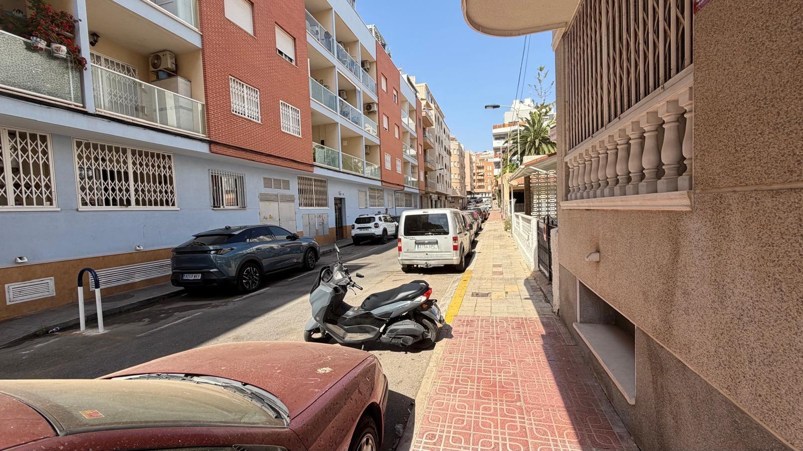 For sale - 2 Bedroom 2 Bathroom Apartment in Torrevieja - Playa Del Cura  - Alicante