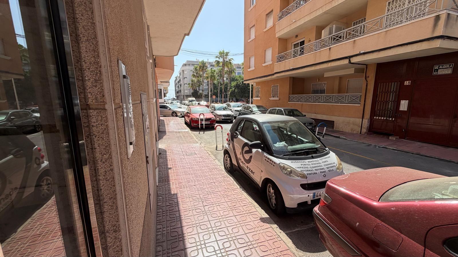 For sale - 2 Bedroom 2 Bathroom Apartment in Torrevieja - Playa Del Cura  - Alicante
